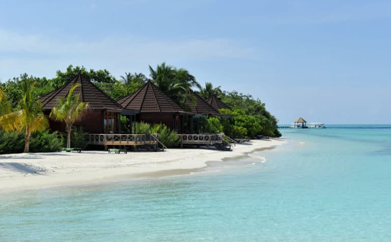 Malediven Komandoo Island Resort Spa Strandvilla