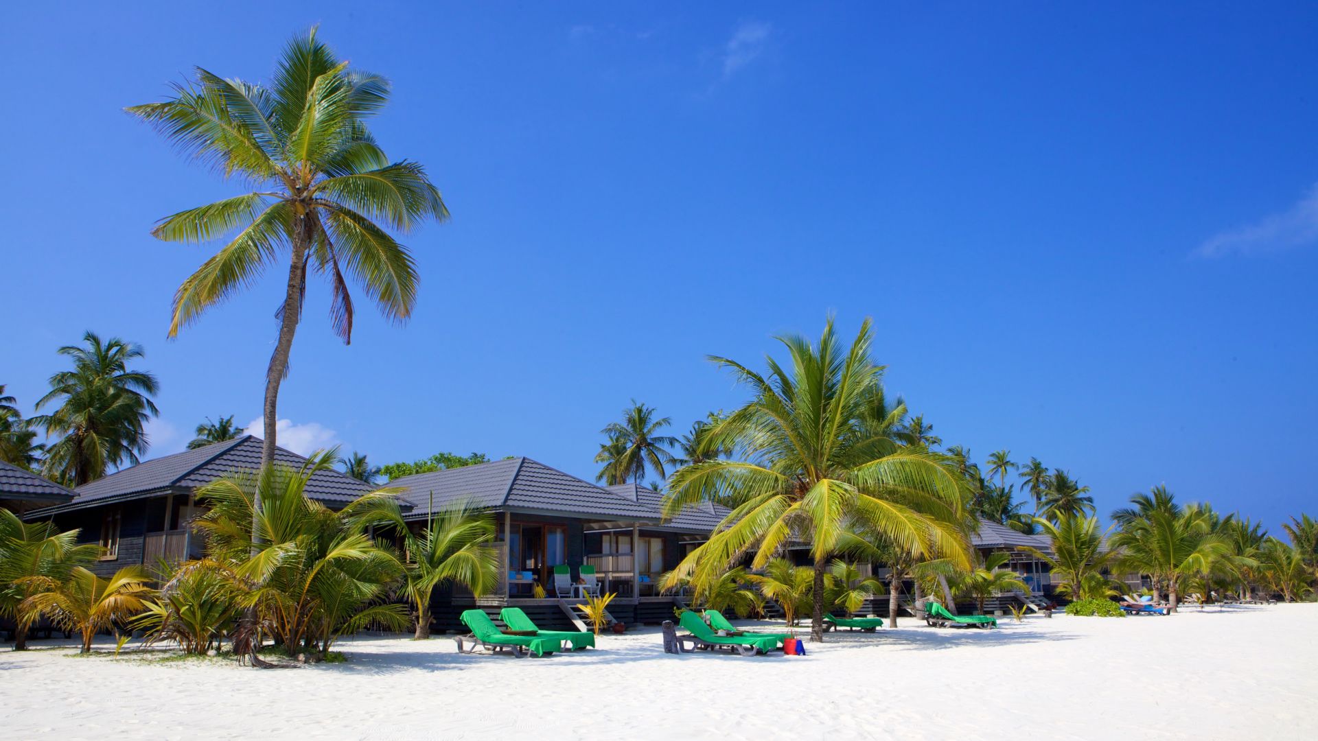 Malediven Kuredu Island Resort Spa Strandbungalow